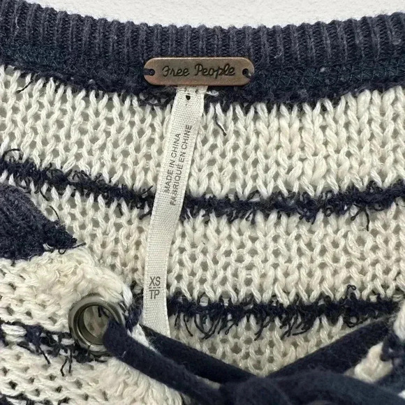 Free People Judy  Punk Loose Knit Oversized Striped Boho Sweater Navy Women's XS - Picture 3 of 11